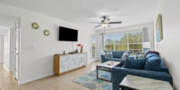 Image 3: Living Area