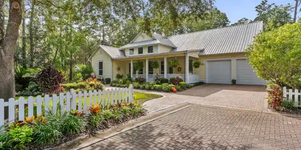 2101 Hideaway Cove