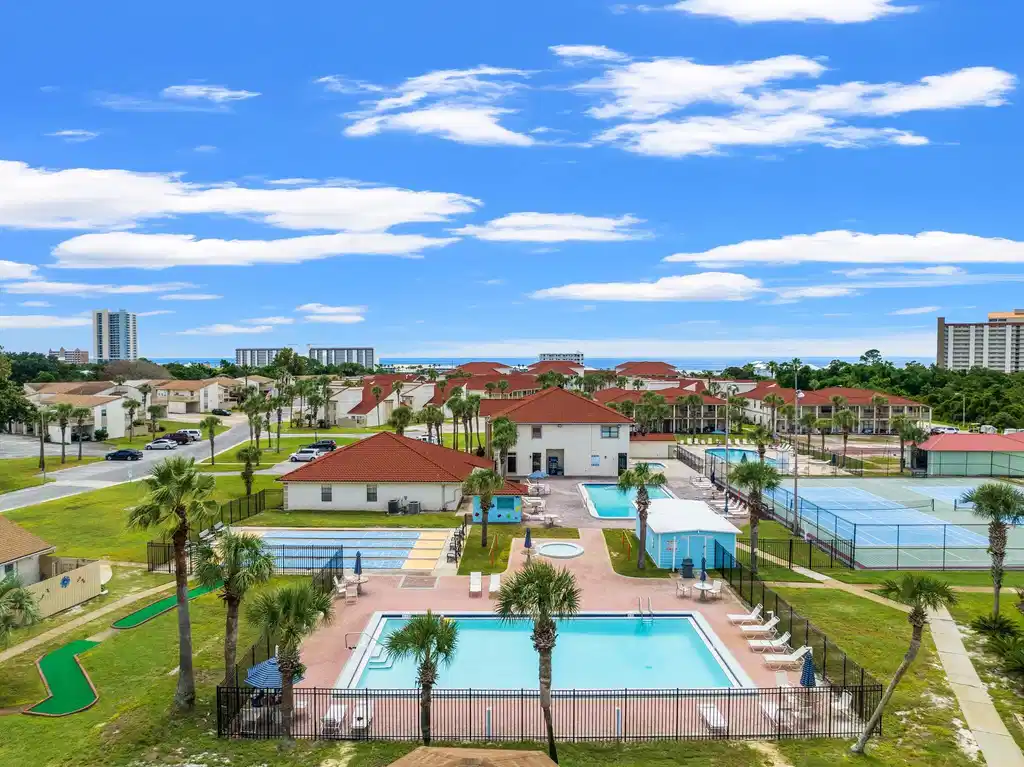 Image 1: Horizon-South-Amenities-8-web-