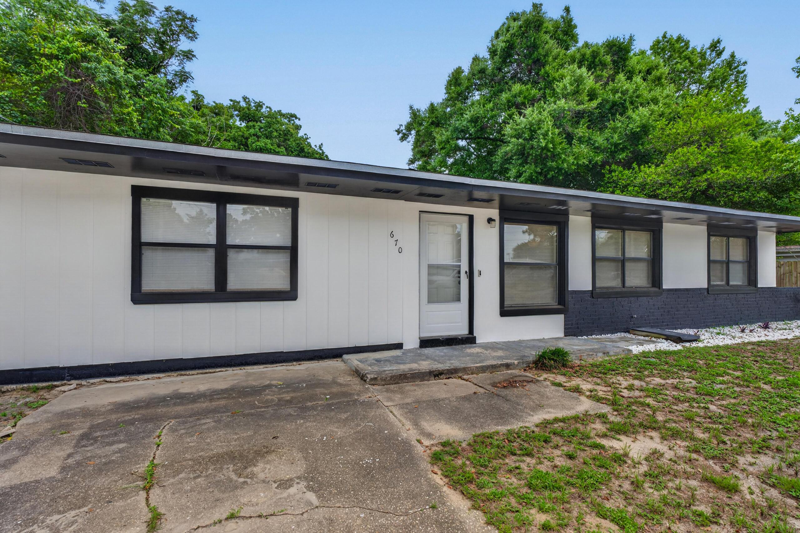 Image 2: 005_670 shrewsbury road-4