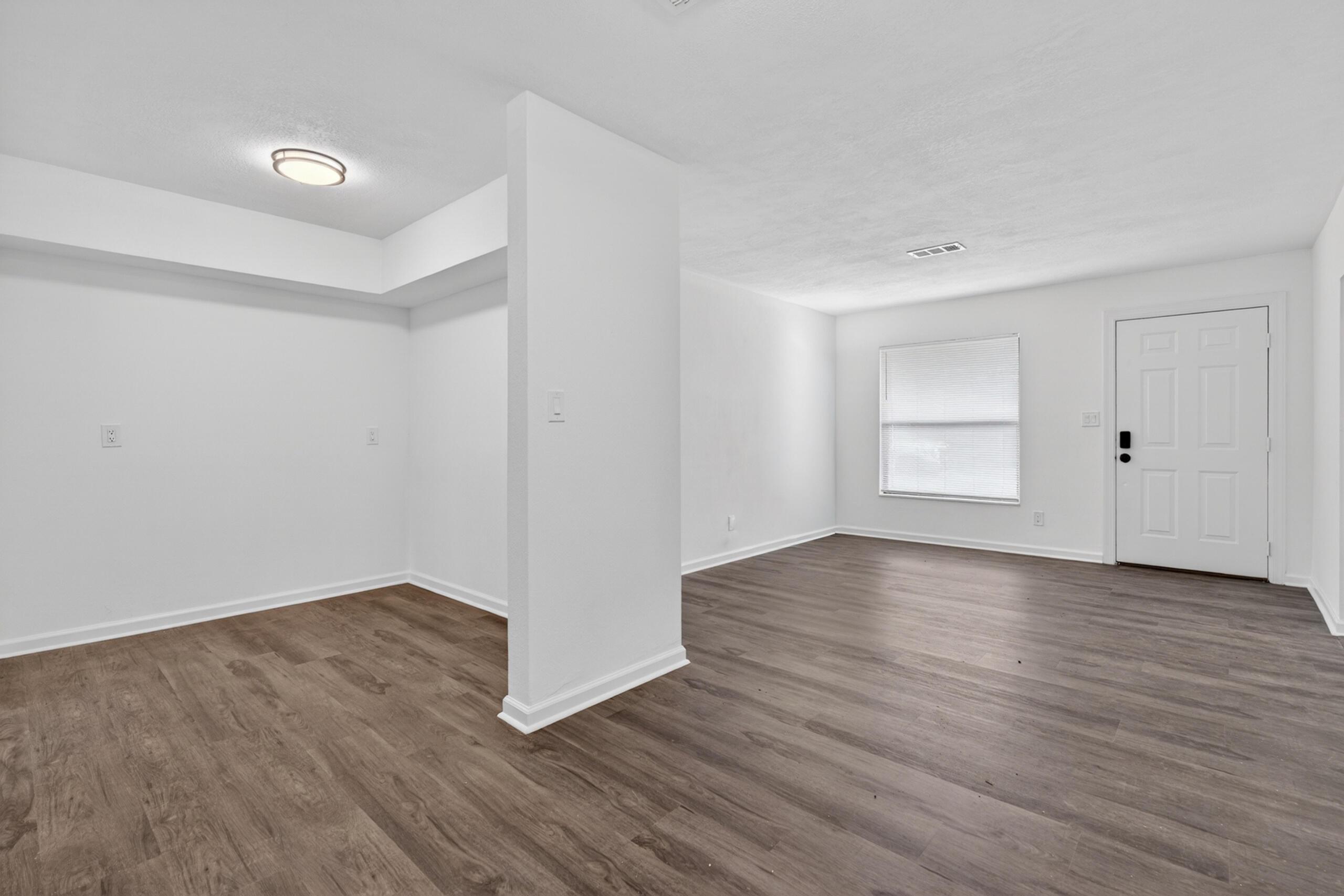 Image 4: 007_670 shrewsbury road-16