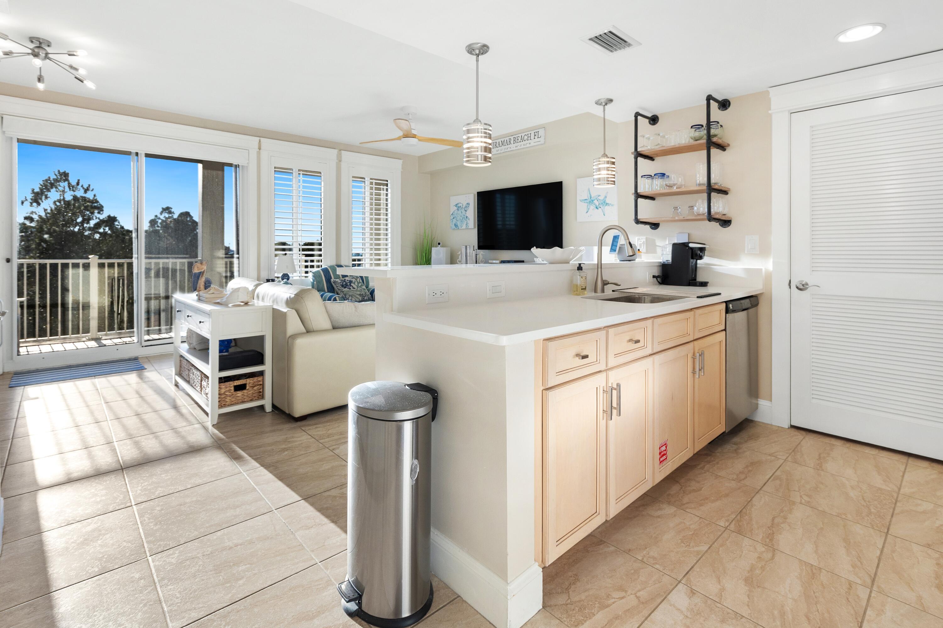Image 4: Modern Kitchn