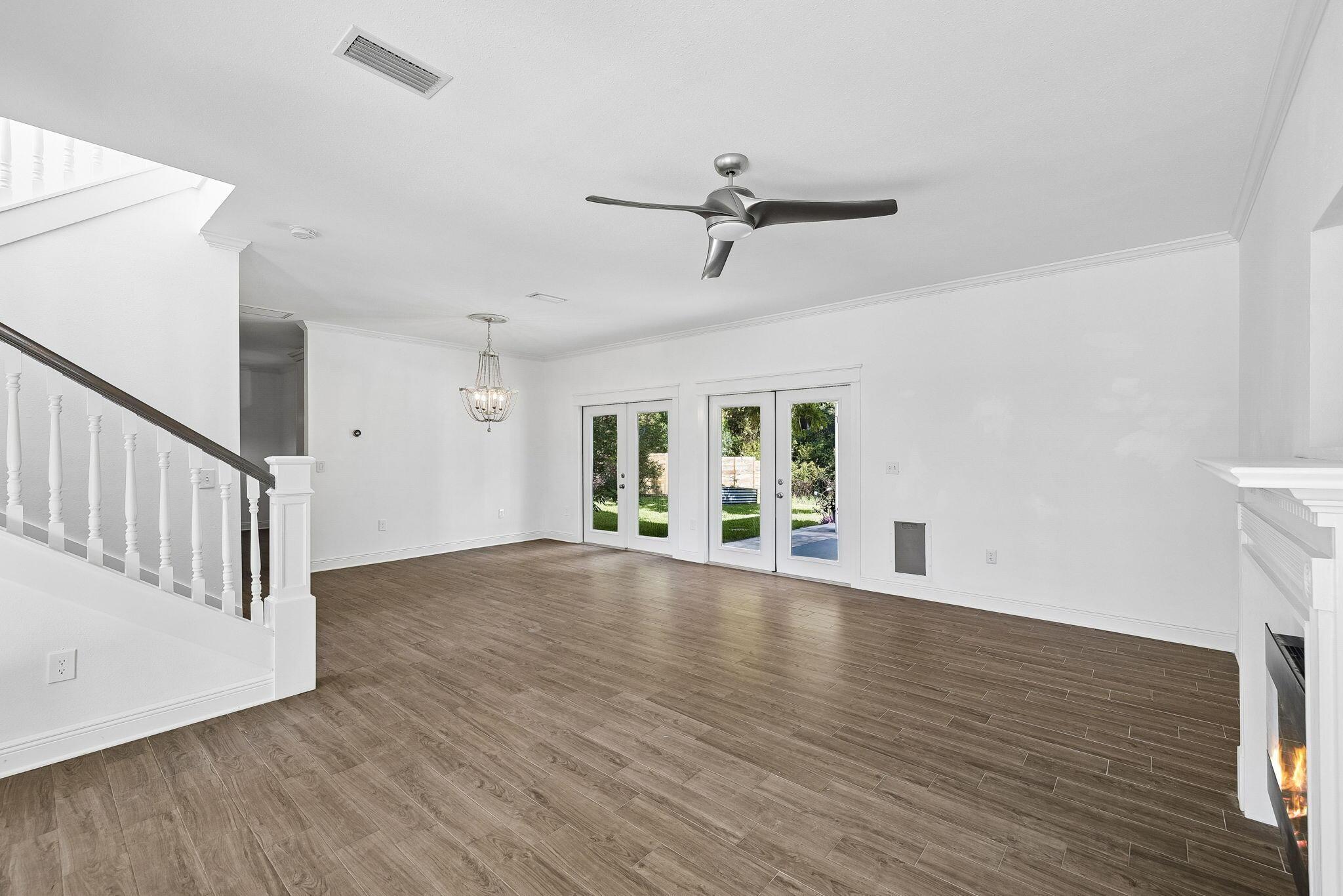 Image 4: Array_269RivercrestCir-13