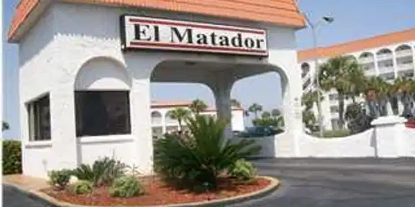 909 Santa Rosa Boulevard