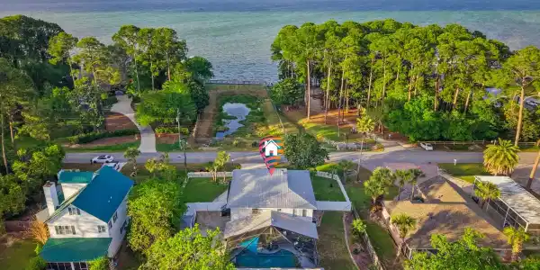 563 Shore Drive