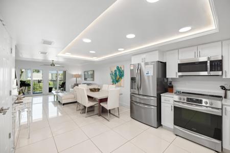 8727 Thomas Drive