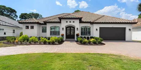 85 Garnet Place