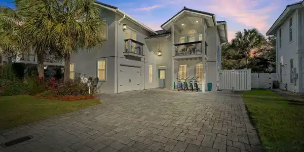 41 Longue Vue Drive