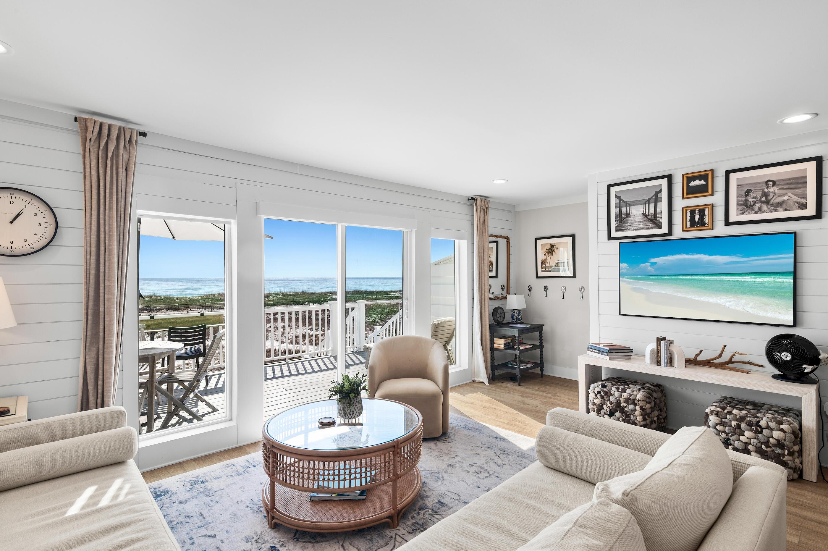 Image 1: web_12 Beachfront Townhomes _12