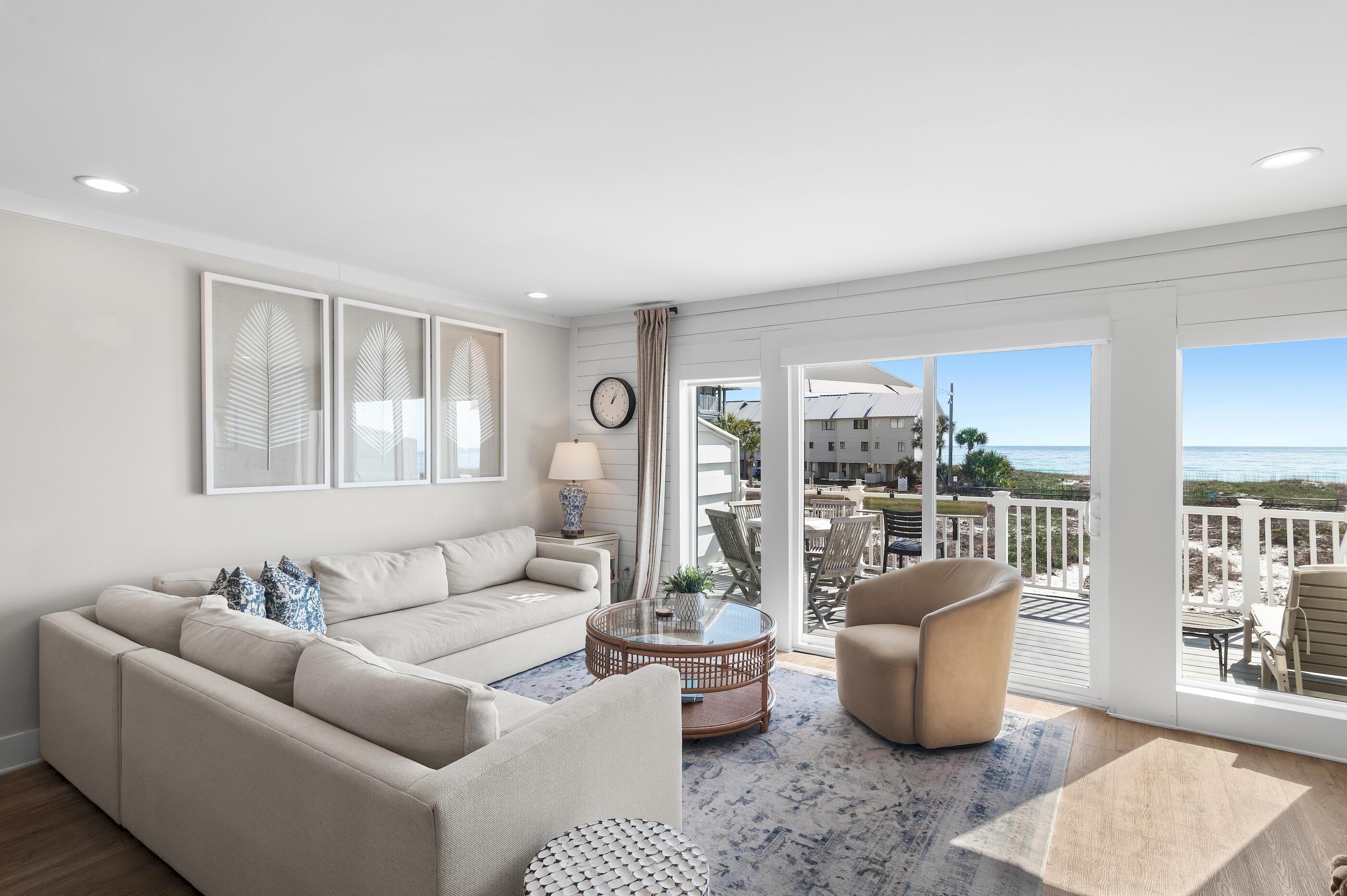 Image 2: web_12 Beachfront Townhomes _11