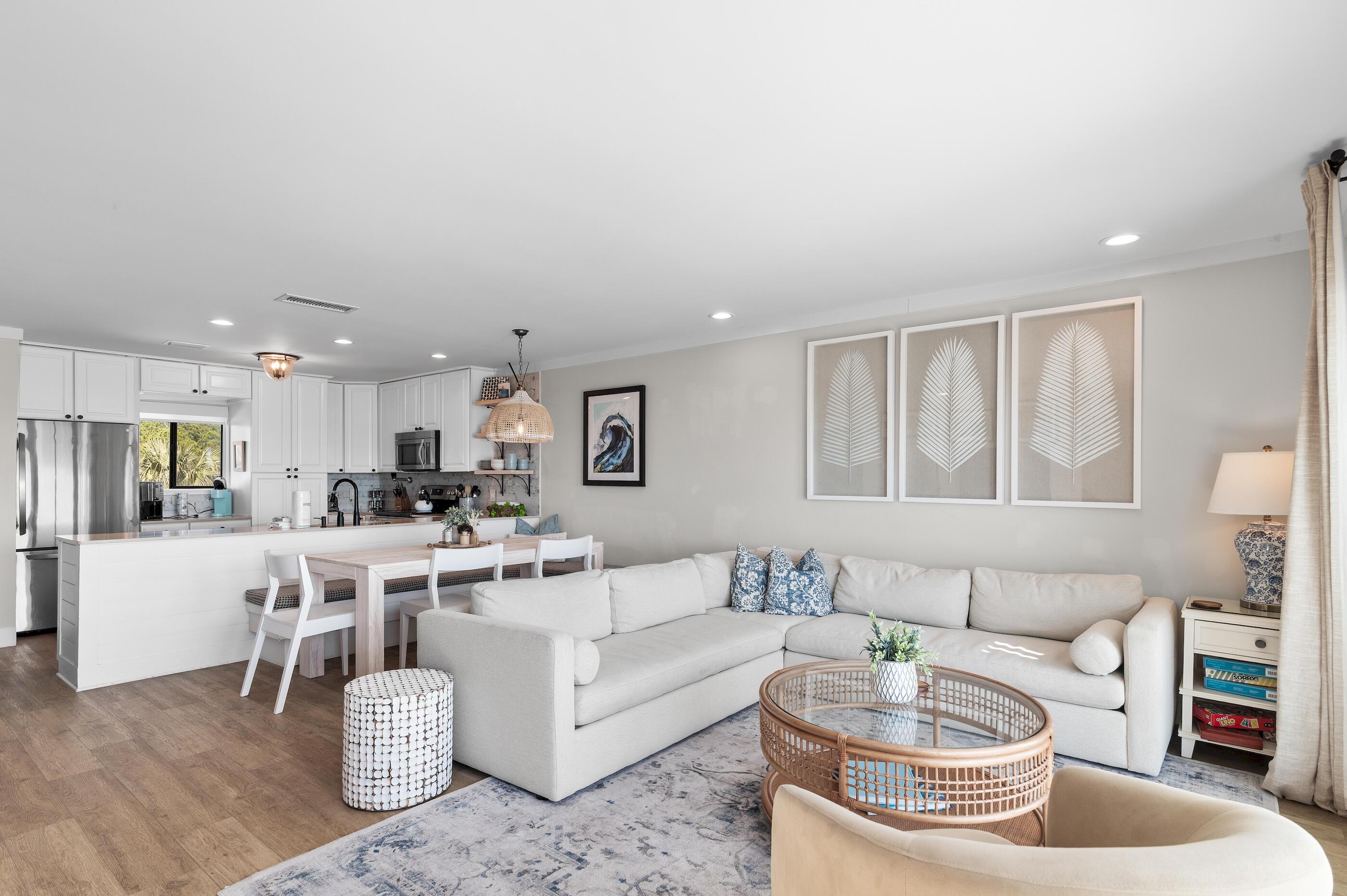 Image 3: web_12 Beachfront Townhomes _27
