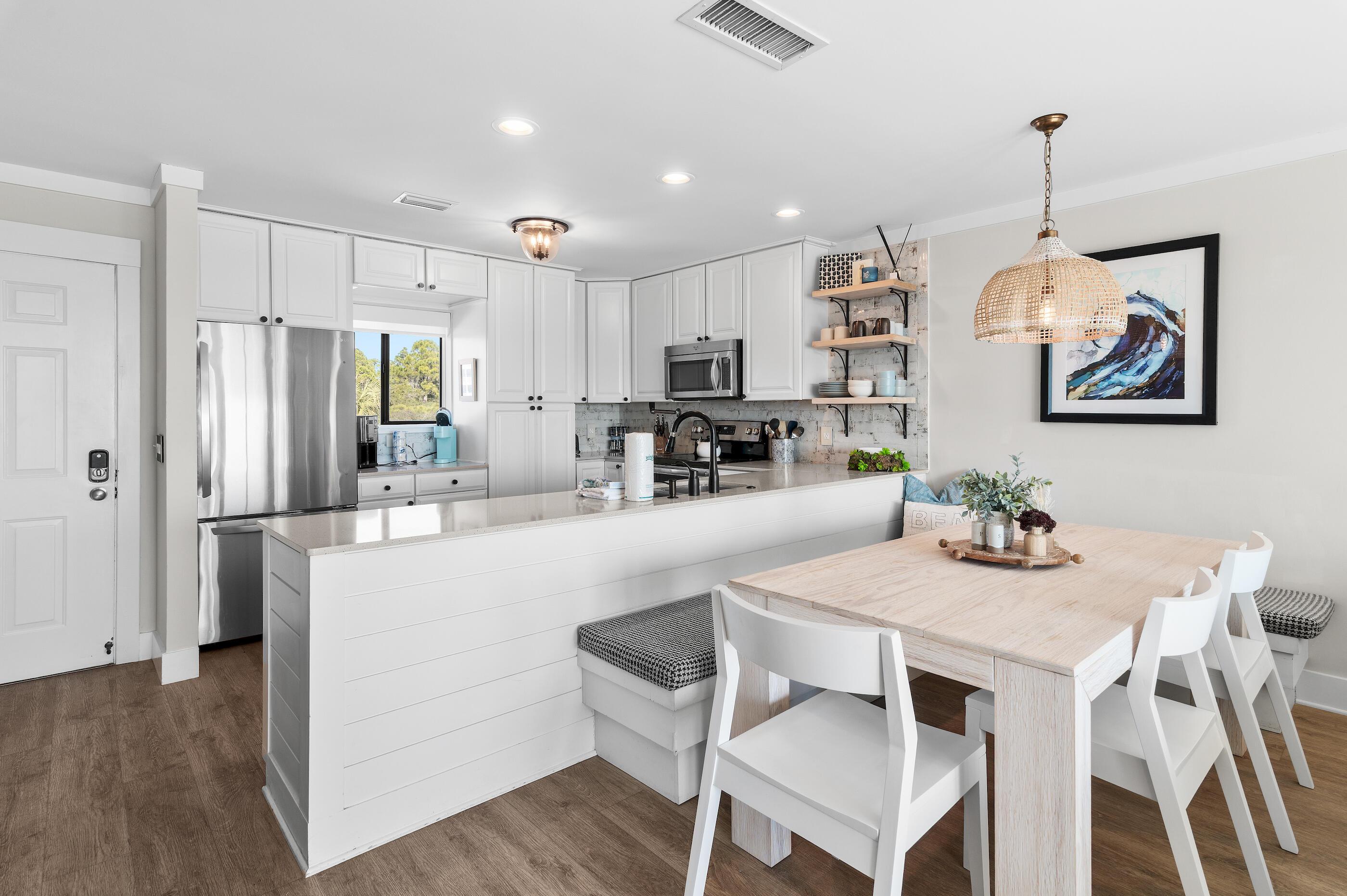 Image 4: web_12 Beachfront Townhomes _26