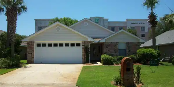 44 WINDRIFT Drive