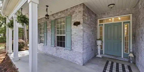 Image 3: outside 2