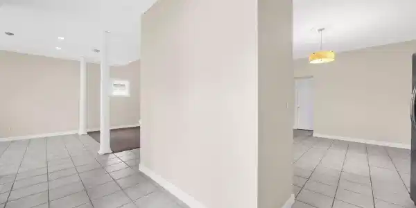 Image 3: 1-web-or-mls-DSC08109