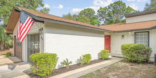 48 4th Avenue