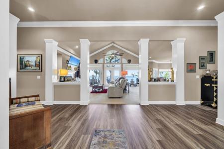 809 E Miracle Strip Parkway