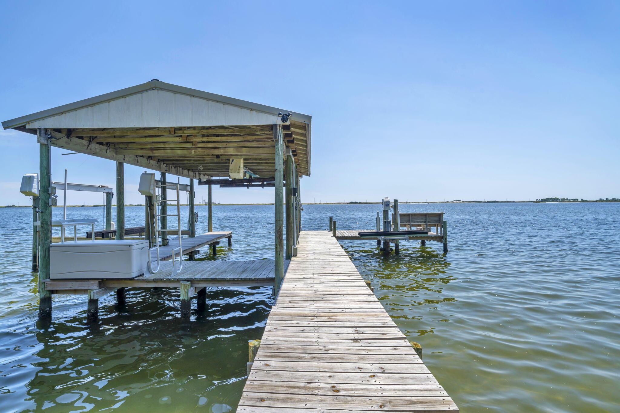 Image 4: Soundside Dock