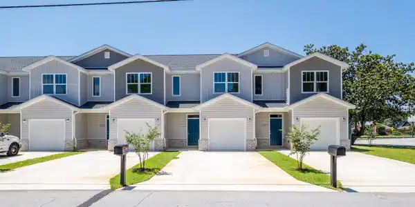 965 Skylark Road