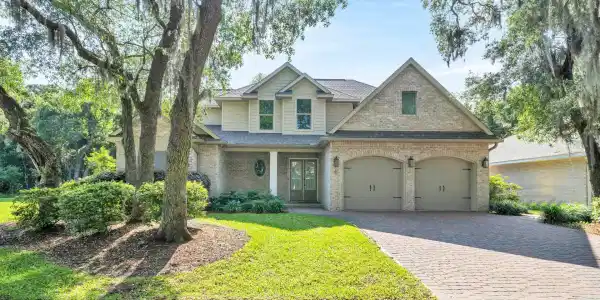 9 Plantation Oaks Drive