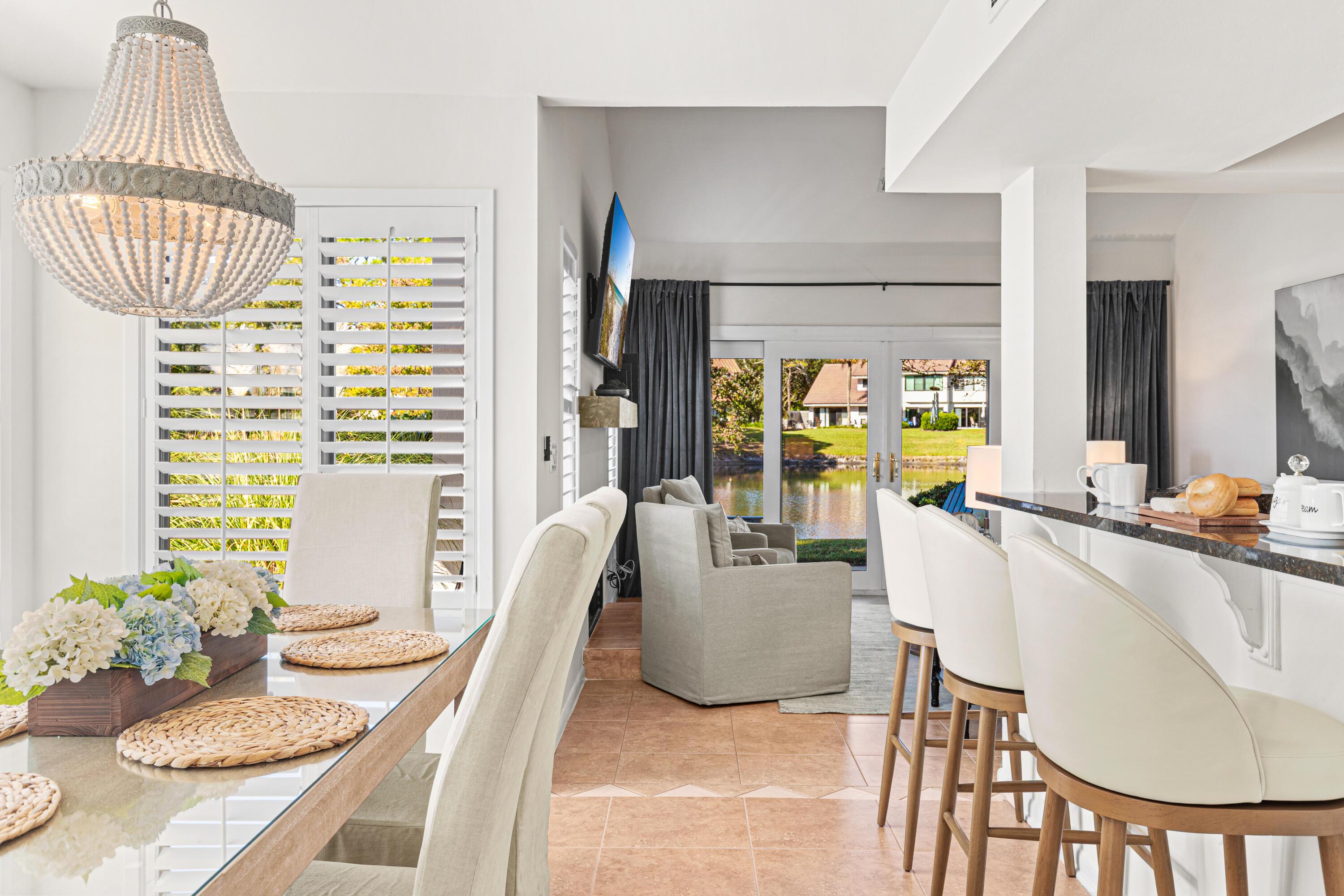 Image 3: Dinning