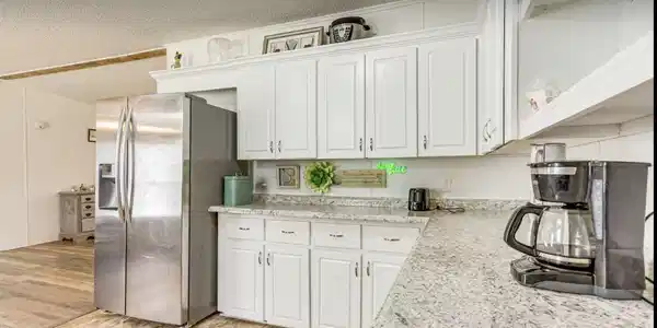 Image 2: Kitchen