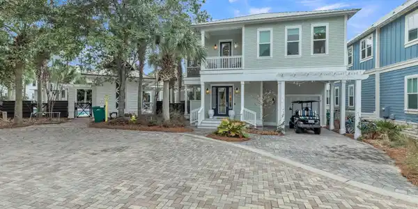 114 Eastern Lake Ct Court