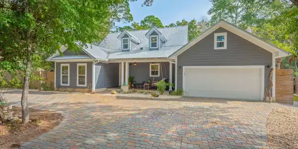 903 E Lido Circle