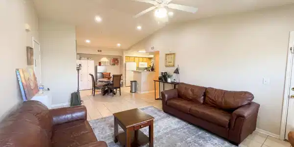 Image 2: Living room