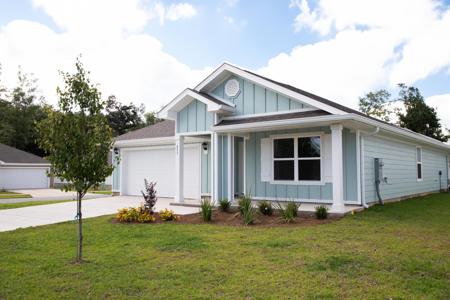 453 Riverwalk Circle