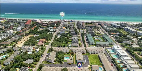 Image 2: Ellis Pic 1 showing beach front USE
