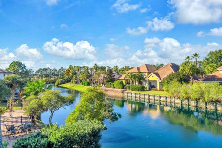 276 Calusa Boulevard