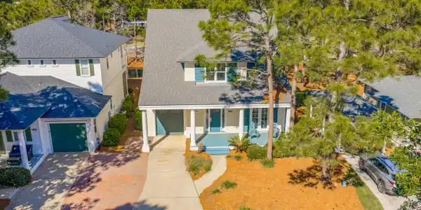 Image 2: 1303 Laurel Way