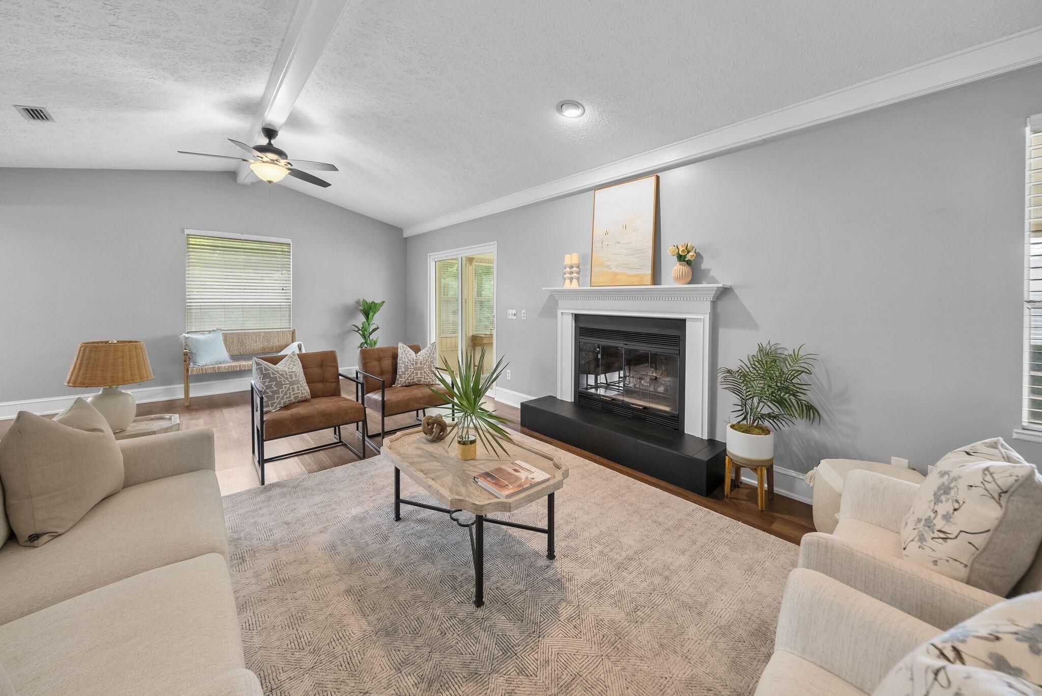 Image 2: Living Room