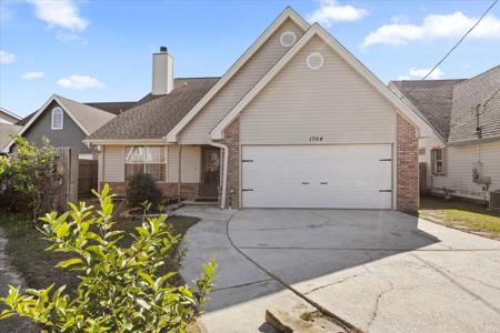 1764 Guildford Court
