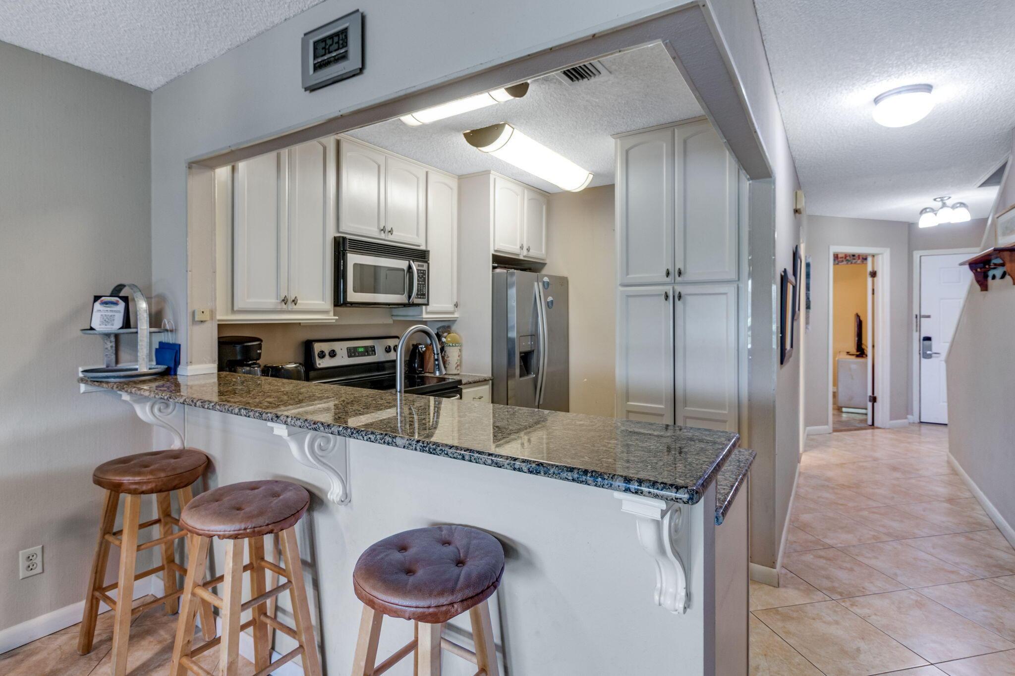 Image 2: 2-web-or-mls-85-s-driftwood-bay-227