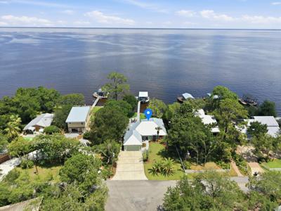 231 Bay Circle Drive