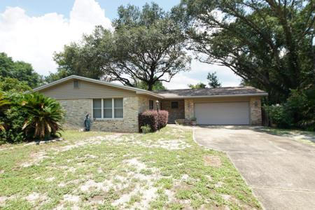 553 NW Mooney Road