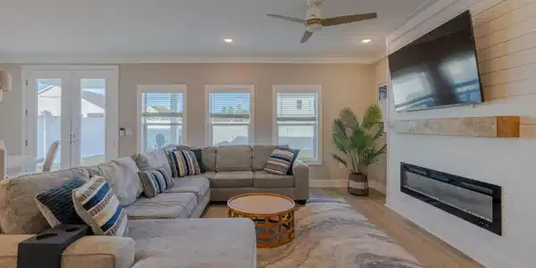 713 Landing Circle