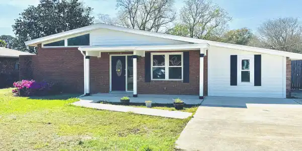 154 Brewer Circle