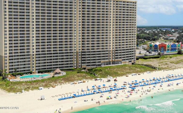 Image 1: Exterior Beachside