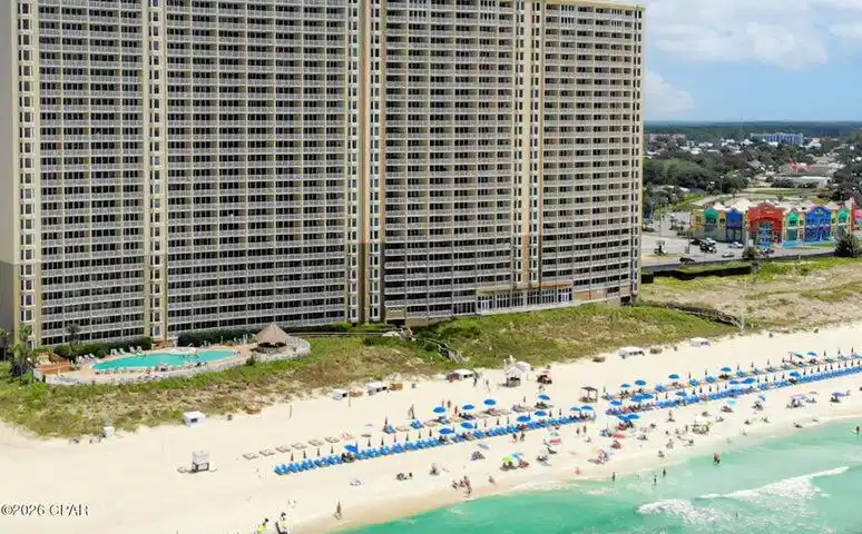 Image 1: Exterior Beachside