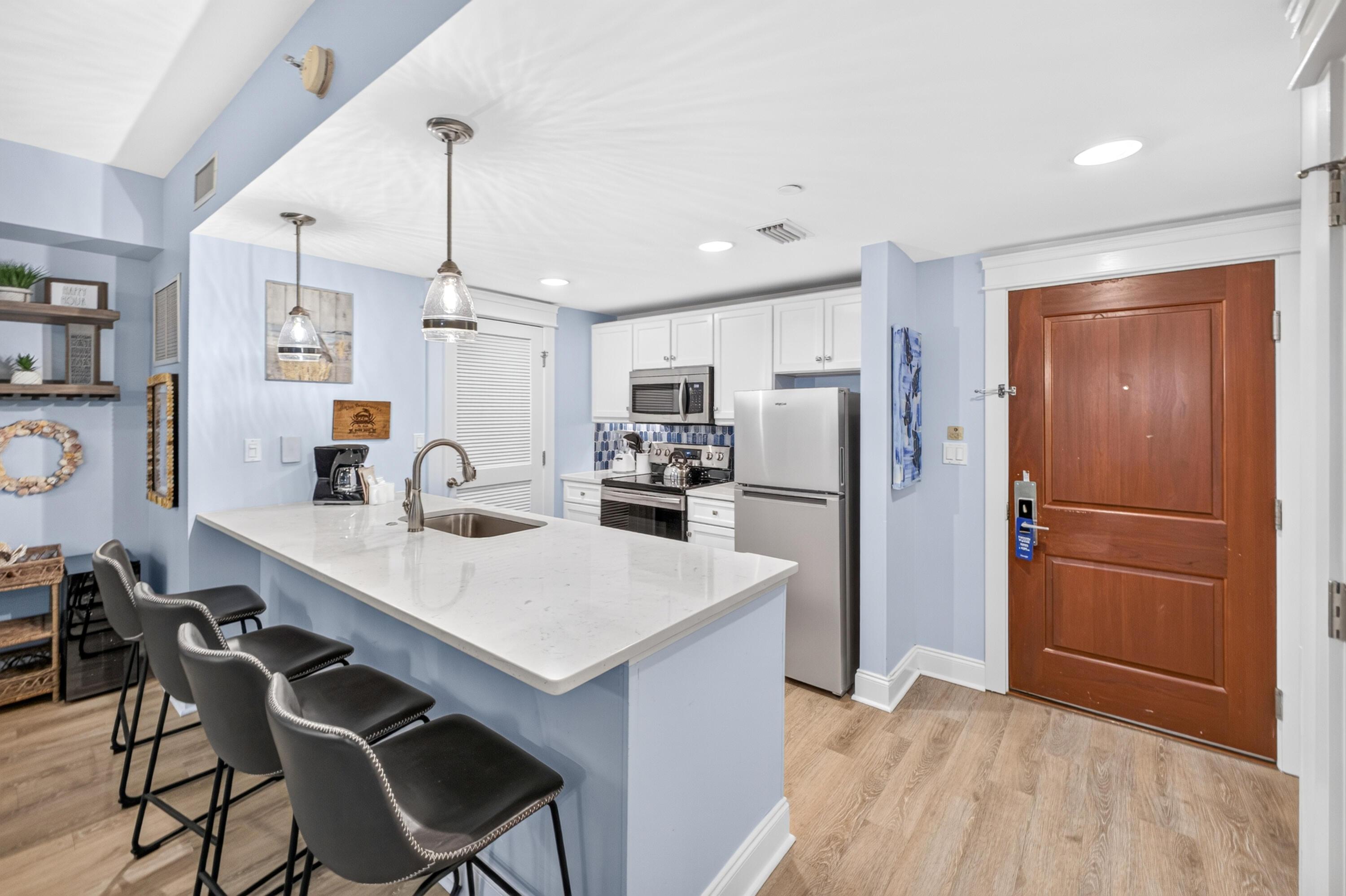 Image 3: Kitchen