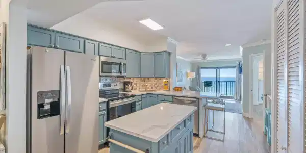 Image 4: 4-web-or-mls-7979-gulf-blvd