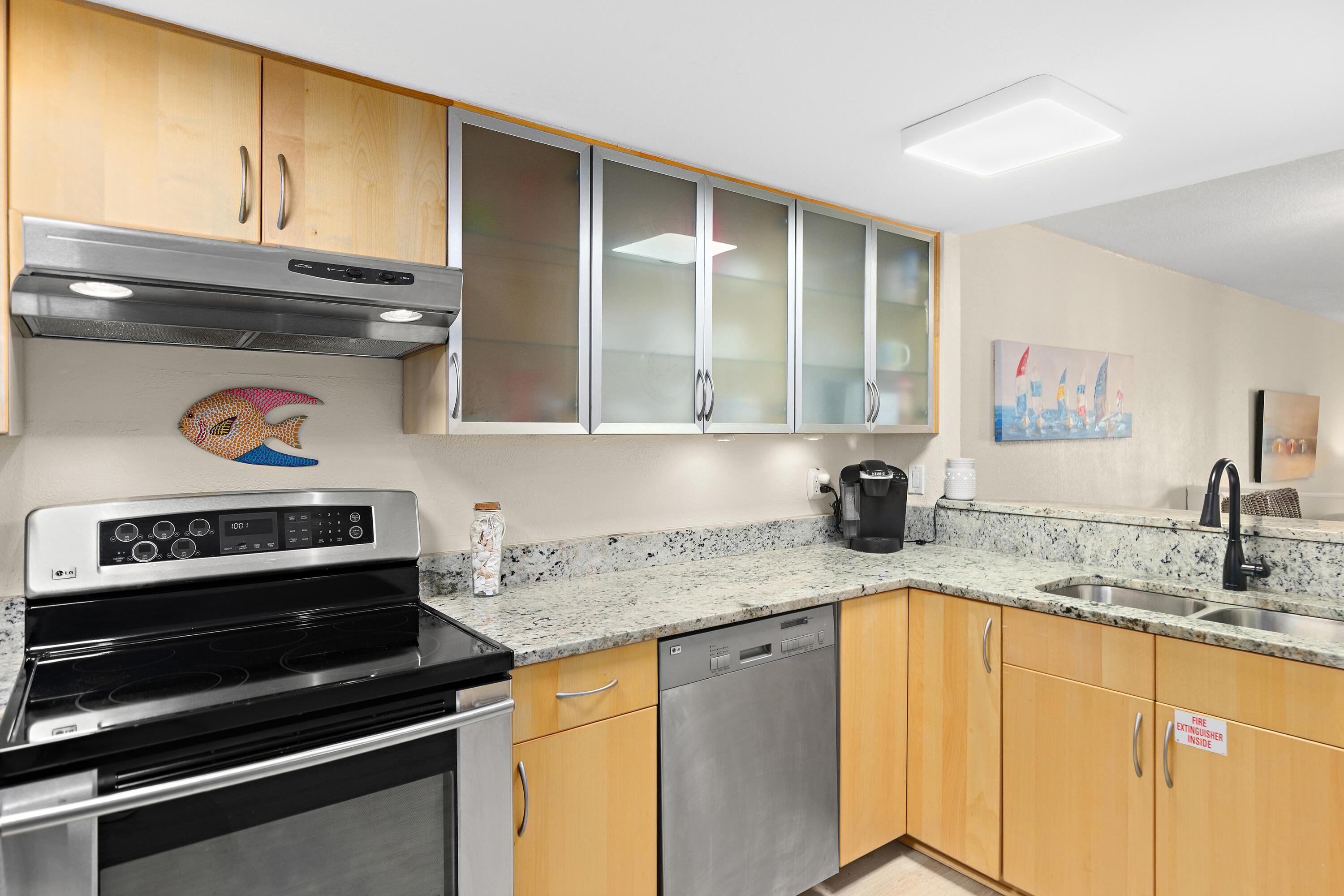 Image 4: KITCHEN