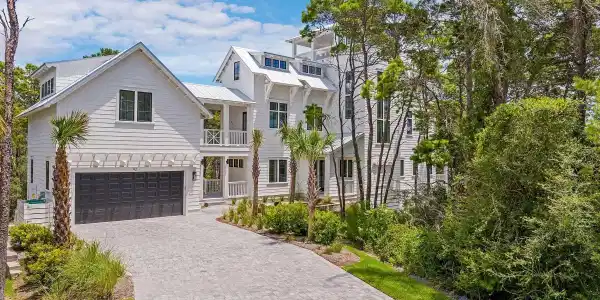 42 Grande Pointe Circle