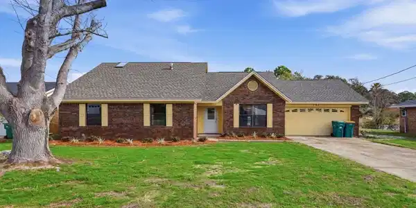 228 Lakeside Lane