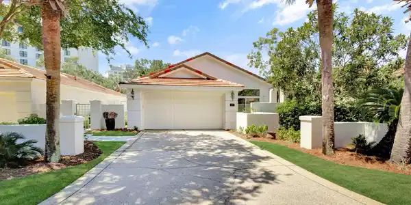 8002 Legend Creek Drive
