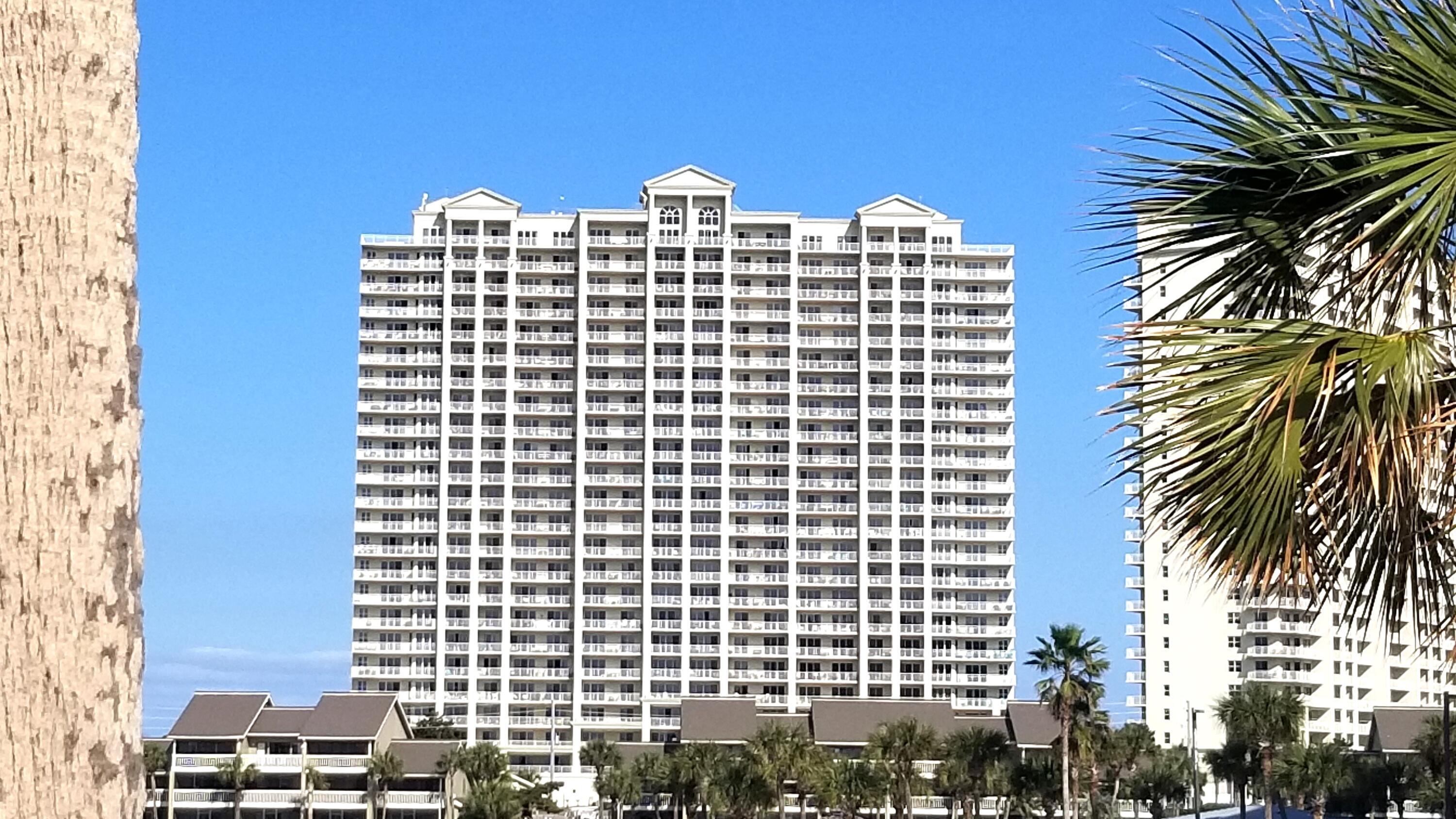 Image 3: Ariel Dunes II Building