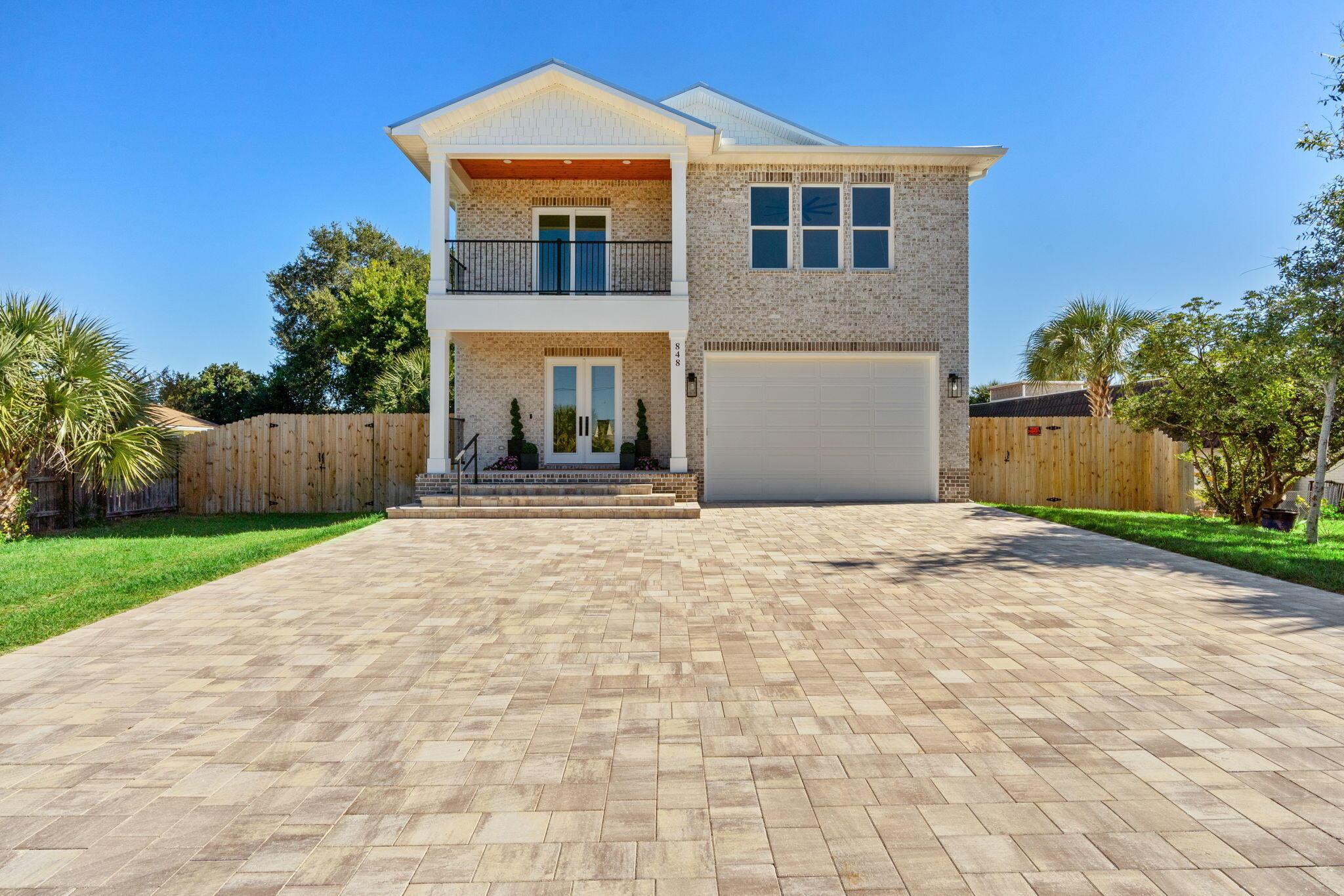 Image 4: 848 Tropic Avenue